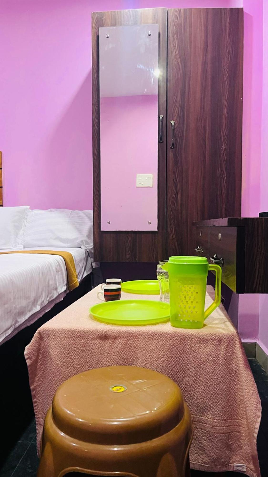 Skyway Rooms Pondicherry Exteriör bild