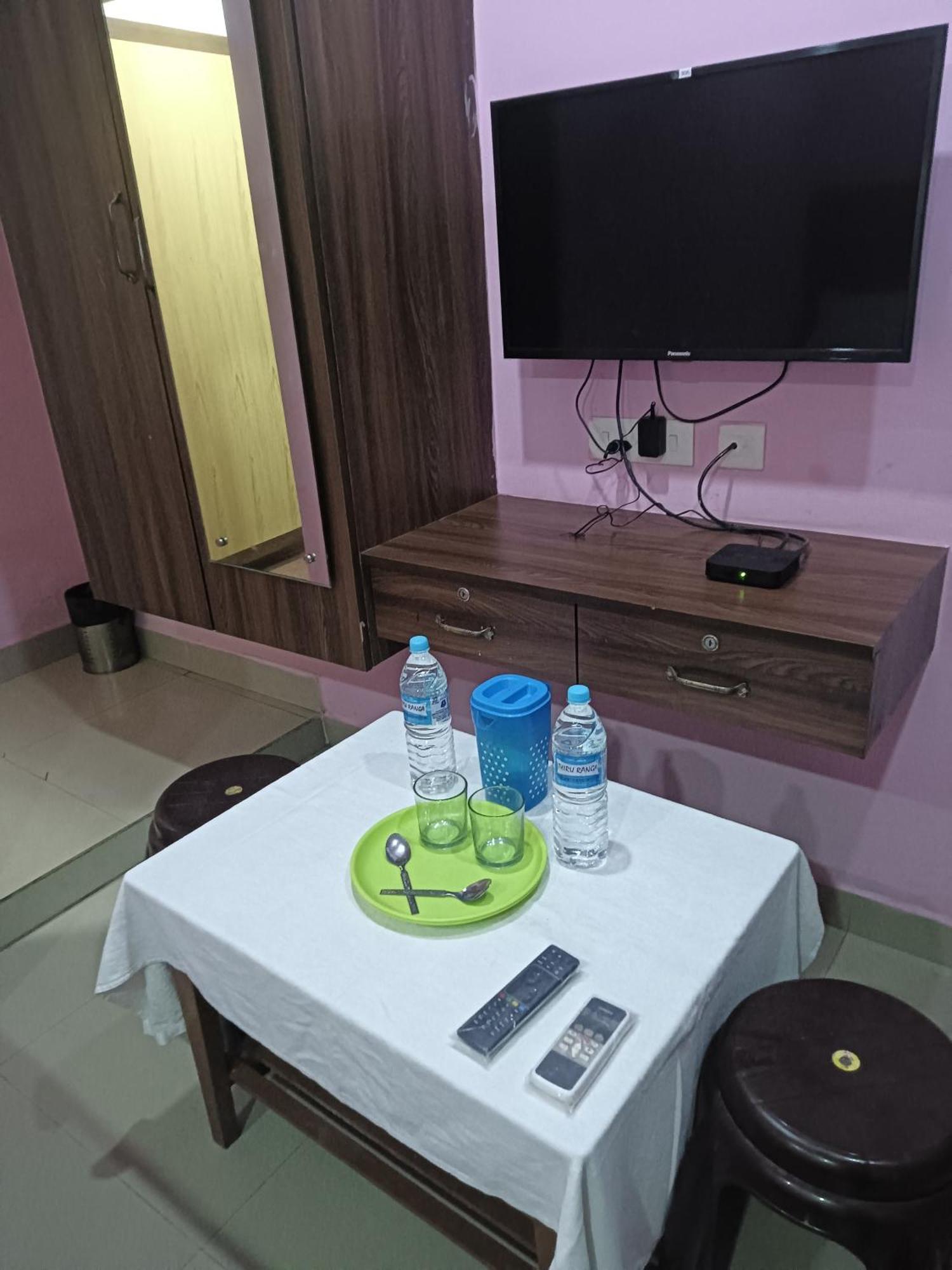 Skyway Rooms Pondicherry Exteriör bild