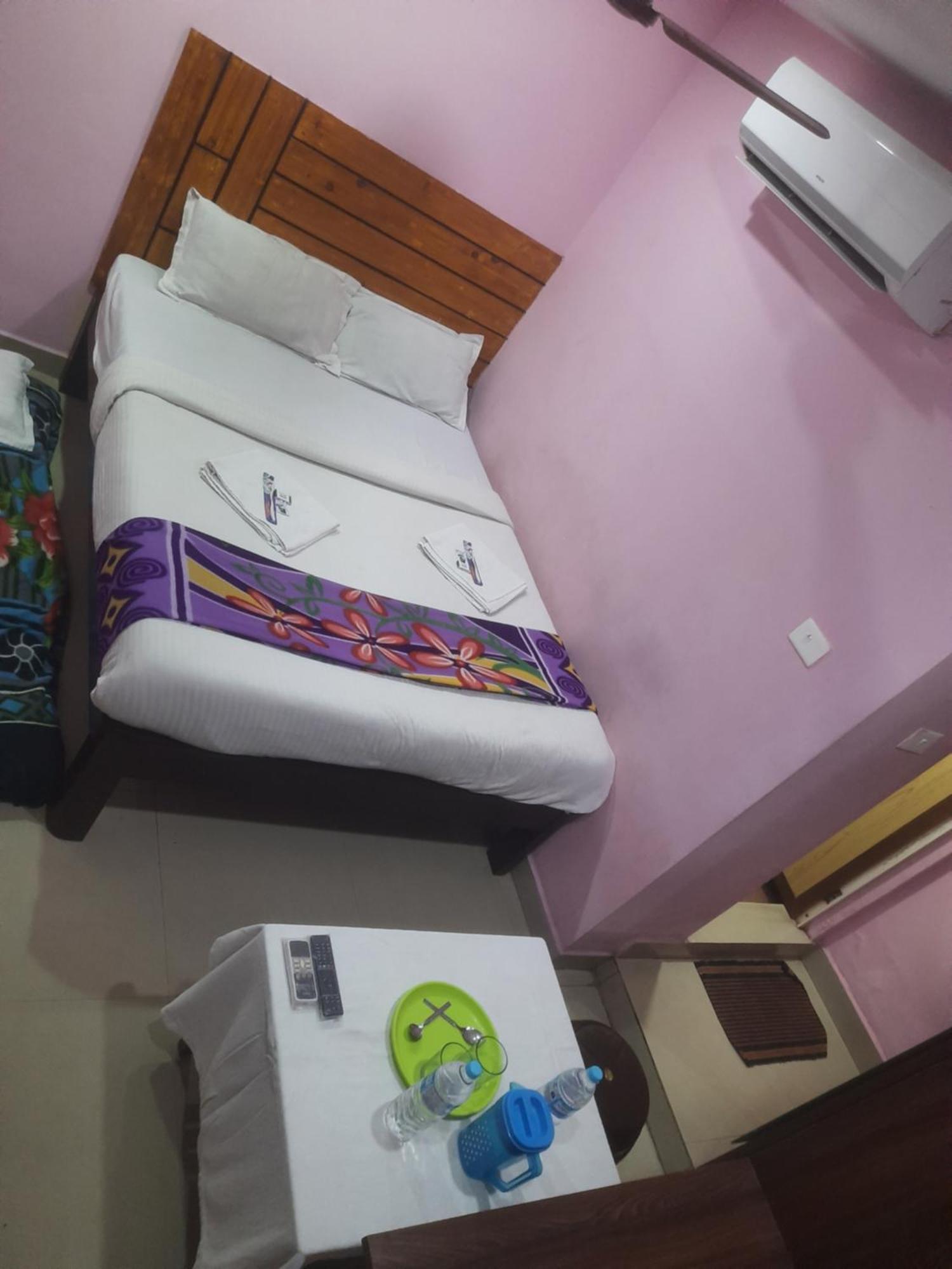 Skyway Rooms Pondicherry Exteriör bild